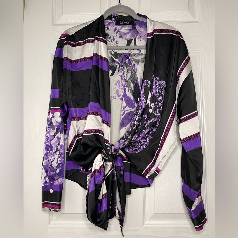 Blouse - Picture 2 of 8